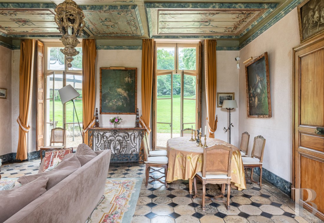 À Milon-la-Chapelle, dans la vallée de Chevreuse, un château du 18e siècle et son parc de 4 hectares - photo  n°7